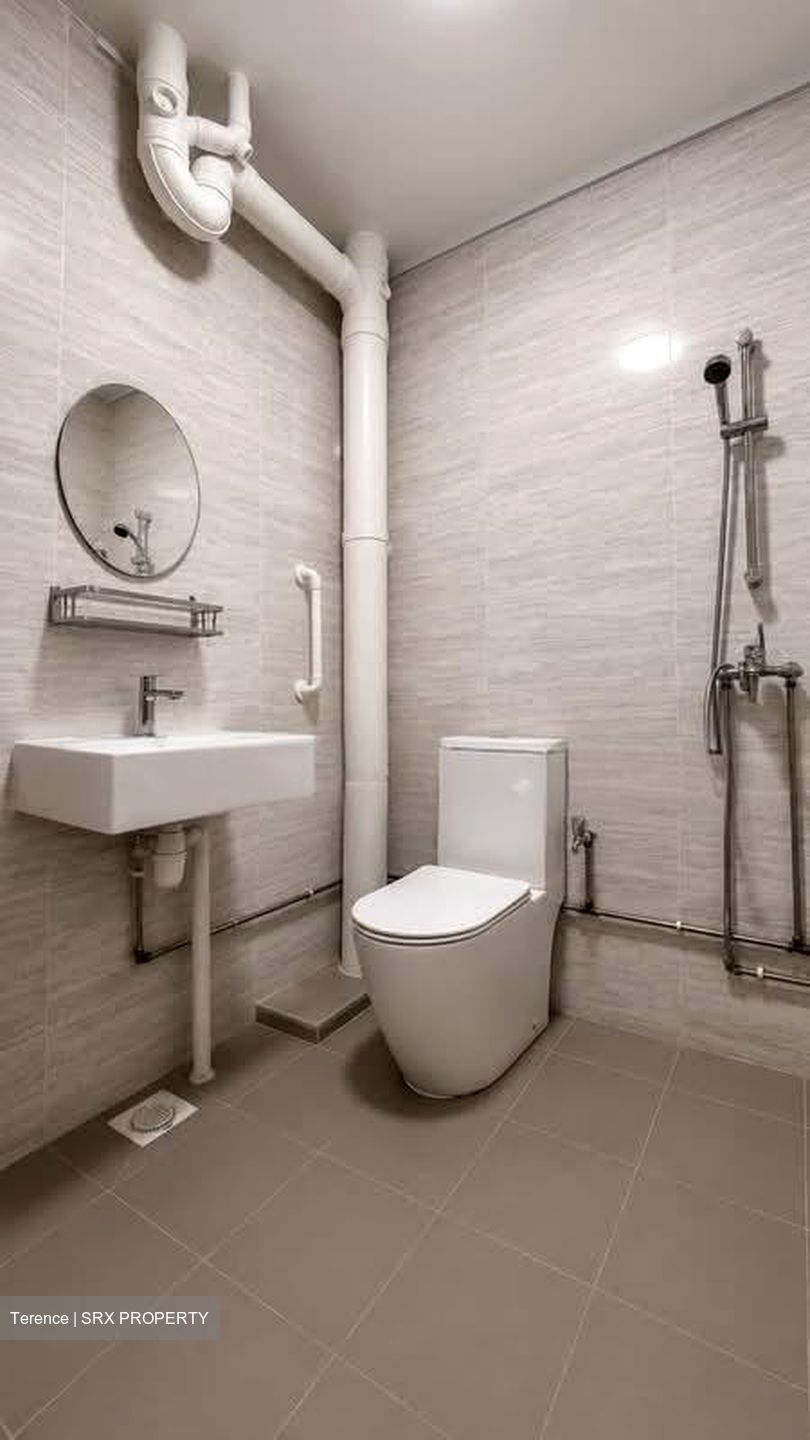 Blk 221 Kovan Green (Hougang), HDB Executive #584889381